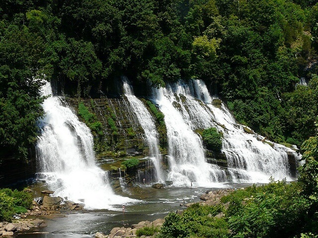 8 Hikes with Waterfalls Near Nashville, TN: One of Rock Island's must-see's