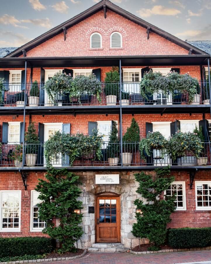 Old Edwards Inn facade from the street