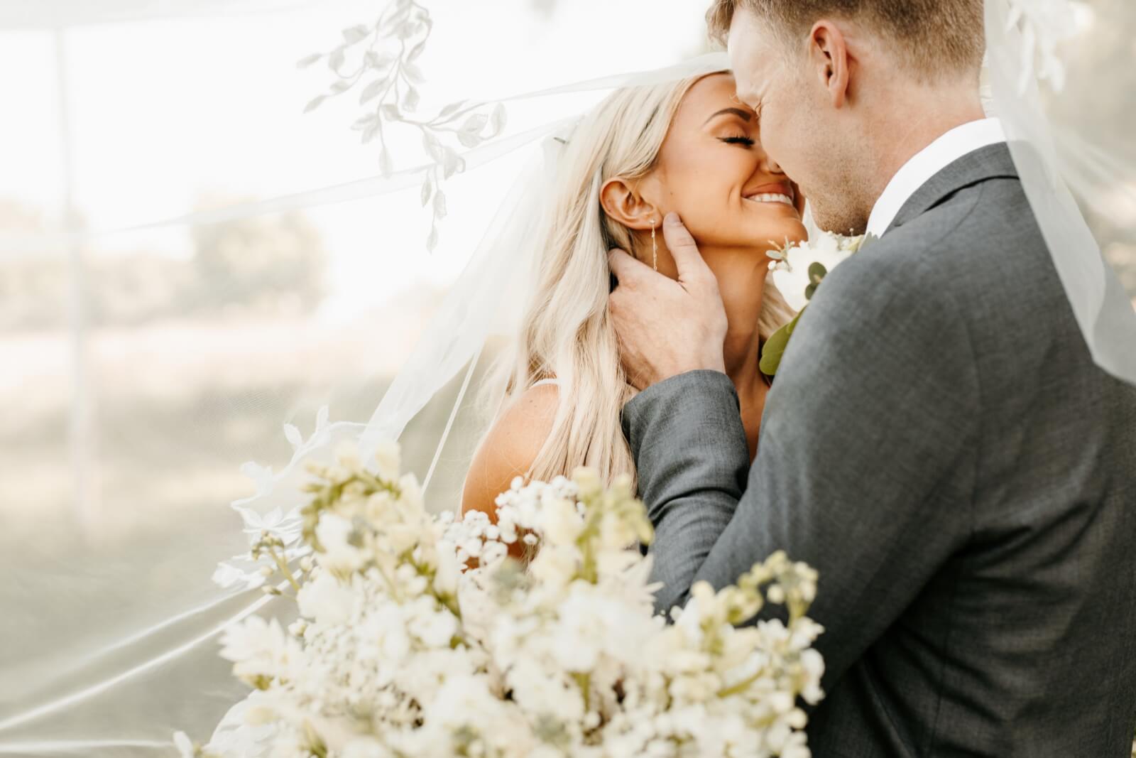 A Timeless Tennessee Wedding with Delicate Green Accents